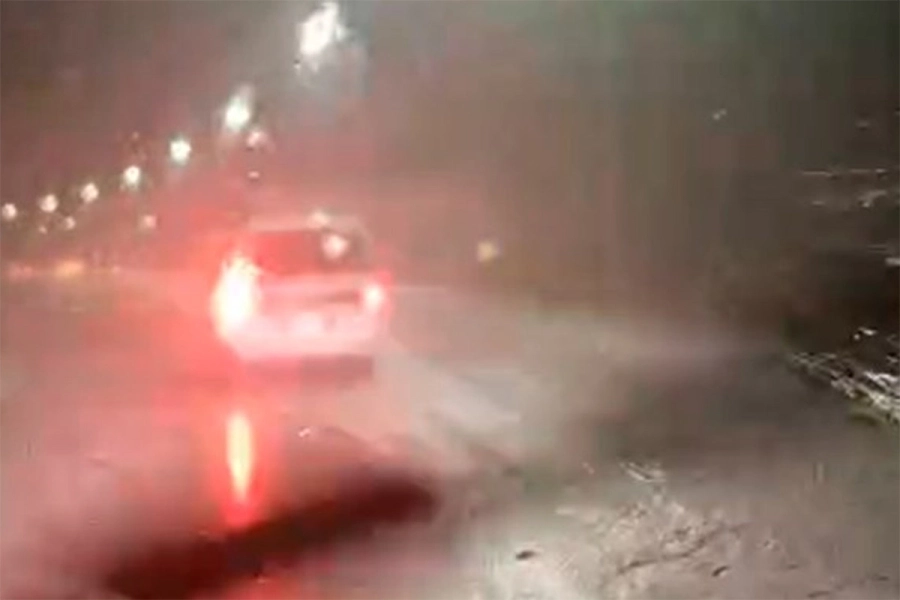 Granizo sobre la autopista C&oacute;rdoba - Carlos Paz