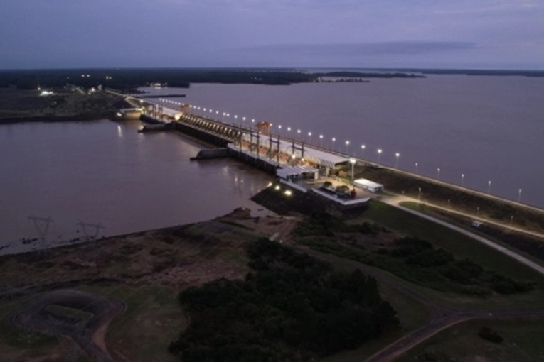 Salto Grande no se entrega: trabajadores rechazan la privatizaci&oacute;n impulsada por Benegas Lynch