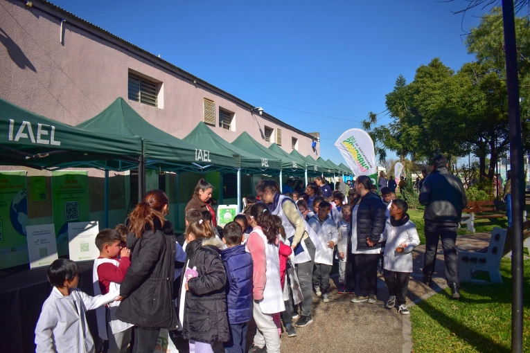 Entre Ríos con Vos: el programa que acerca trámites y servicios llega a Gualeguaychú y Urdinarrain