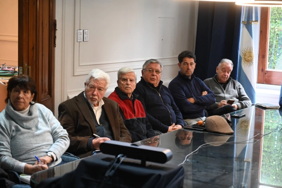 Estuvieron presentes Asamble&iacute;stas e integrantes del Foro Ambiental, la Asociaci&oacute;n Civil para la Preservaci&oacute;n y Desarrollo Sustentable del R&iacute;o Gualeguaych&uacute;