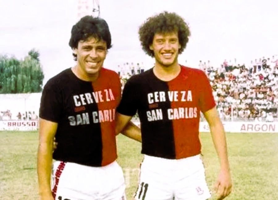 Bajo la direcci&oacute;n t&eacute;cnica del &ldquo;Gitano&rdquo; Ju&aacute;rez, conform&oacute; uno de los mejores planteles hist&oacute;ricos del Club Atl&eacute;tico Col&oacute;n