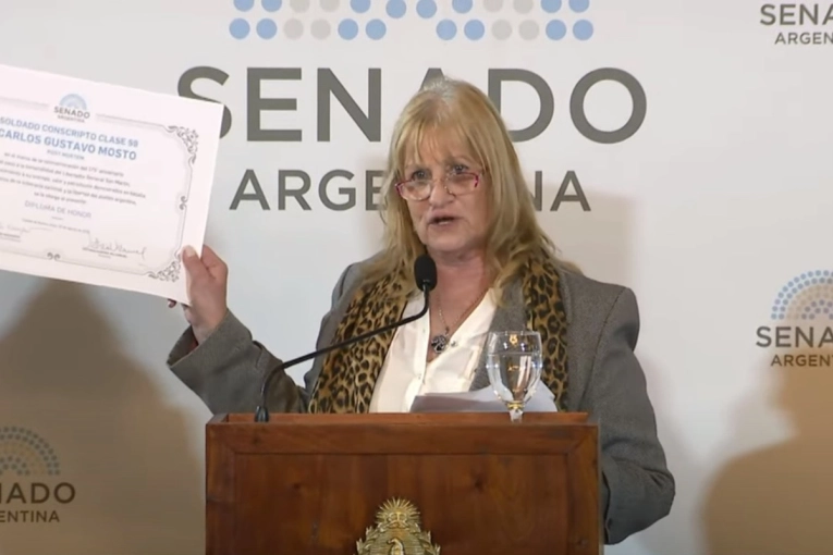 Histórico: Carlos Mosto fue ascendido a Cabo en un emotivo homenaje en el Senado