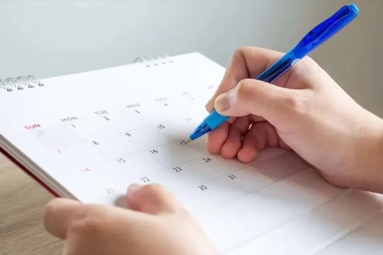 Feriados que caen en fin de semana podr&aacute;n trasladarse al viernes o lunes