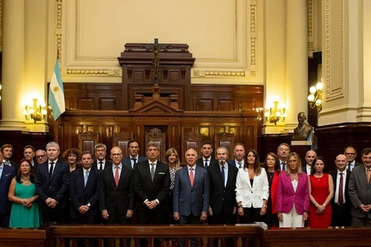 Los miembros de la Corte reunidos en Córdoba