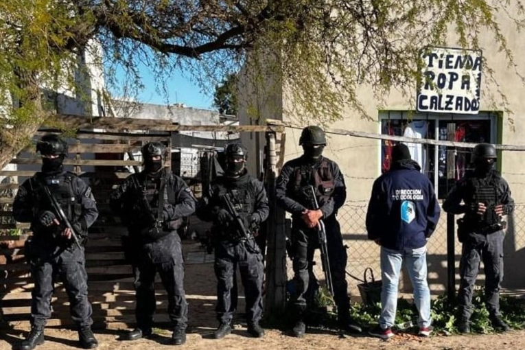 Narcomenudeo en Gualeguaychú: tres detenidos y un importante secuestro de droga, dinero y objetos robados