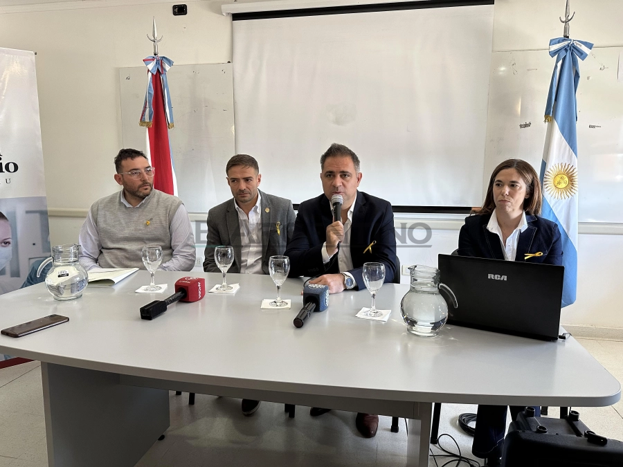 El intendente Mauricio Davico dio la bienvenida a la nueva directora del Hospital Centenario