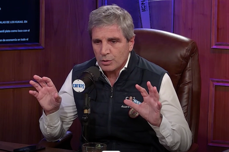 Luis Caputo ratific&oacute; el programa econ&oacute;mico: &ldquo;Vamos a vender hasta el &uacute;ltimo d&oacute;lar en el techo de la banda&rdquo;