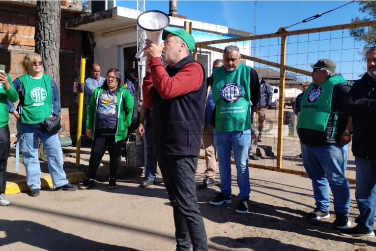 Mendoza habló desde la asamblea: “Que quede claro, desde ATE queremos dialogar”