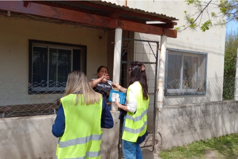 La campa&ntilde;a "Patio Limpio" contin&uacute;a en el barrio Zuppichini