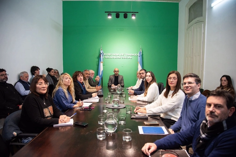 Paritaria estatal: el Gobierno convocó a gremios estatales para el próximo miércoles