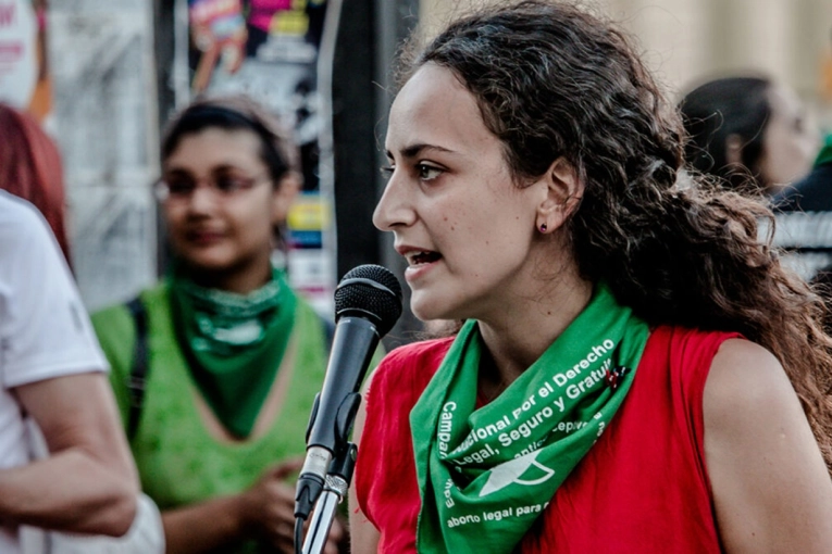 &ldquo;Los que viven de su trabajo no pueden seguir pagando la crisis&rdquo;: el planteo de Nadia Burgos