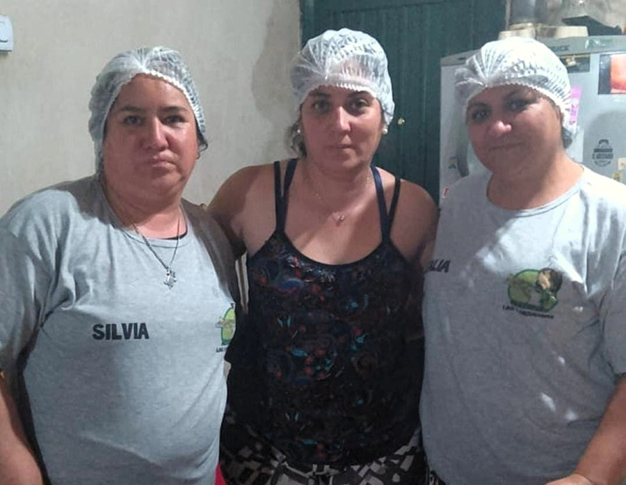 Comedora Tres Hermanas: Silvia, Natalia y &Aacute;ngela