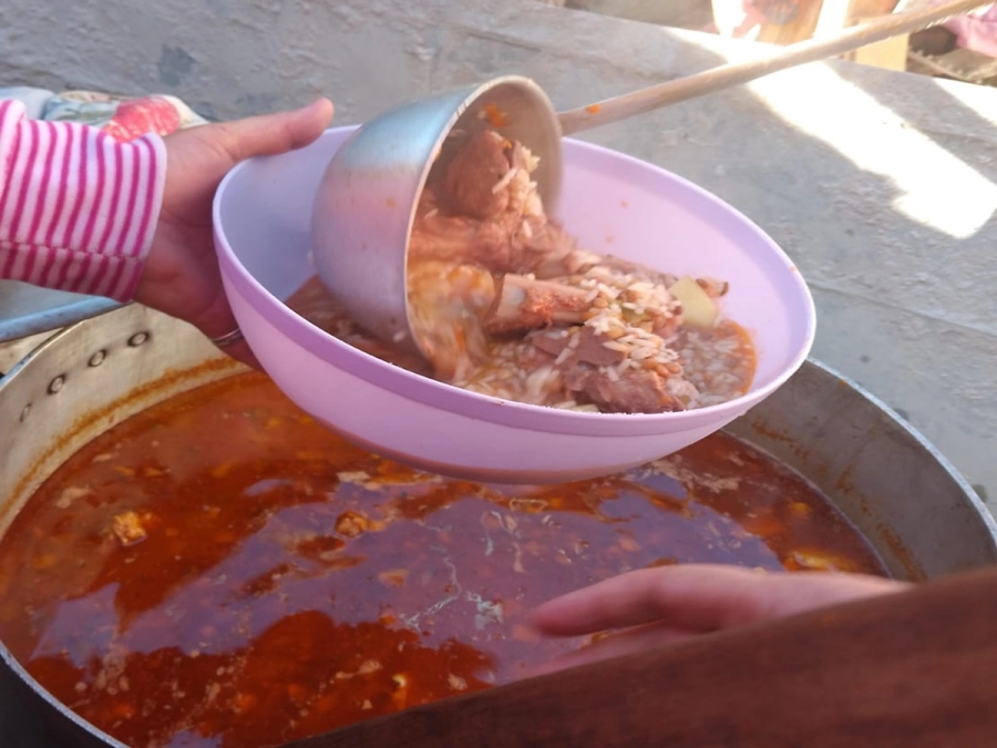 Barrio Trinidad: 85 familias pasan a retirar sus viandas