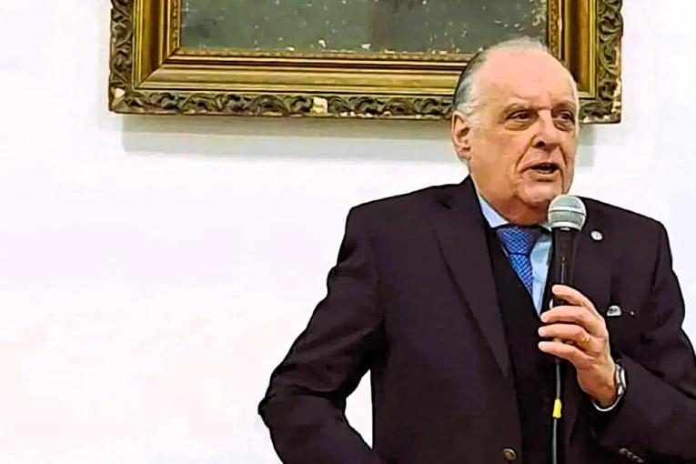 Parente cuestionó la alianza con Milei y advirtió sobre un escenario adverso para el oficialismo