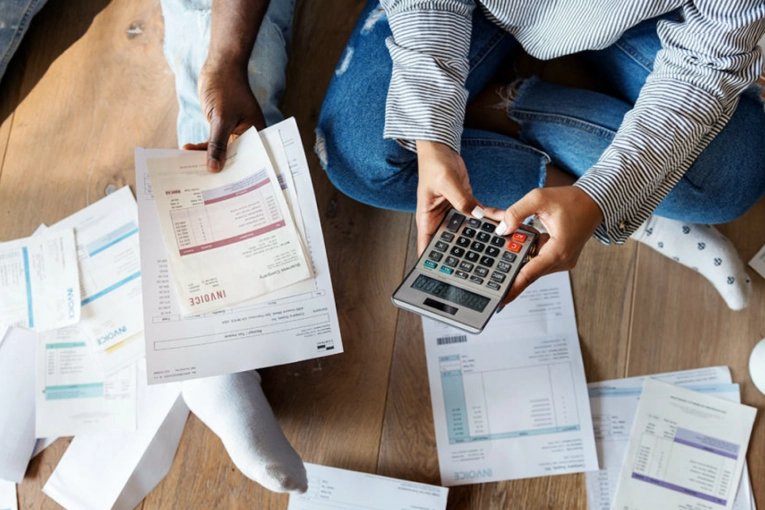 Según un informe, el 84% de los entrerrianos se endeudó para poder cubrir necesidades básicas