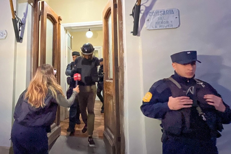 Trasladaron a Laurta a Concordia: antes de subir al móvil dijo que “todo fue por justicia”