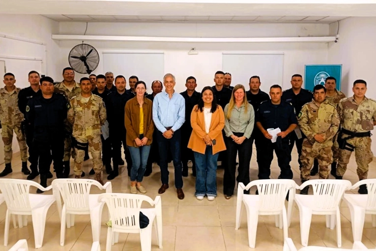 Policía rural se capacita en control de agroquímicos y sanidad citrícola