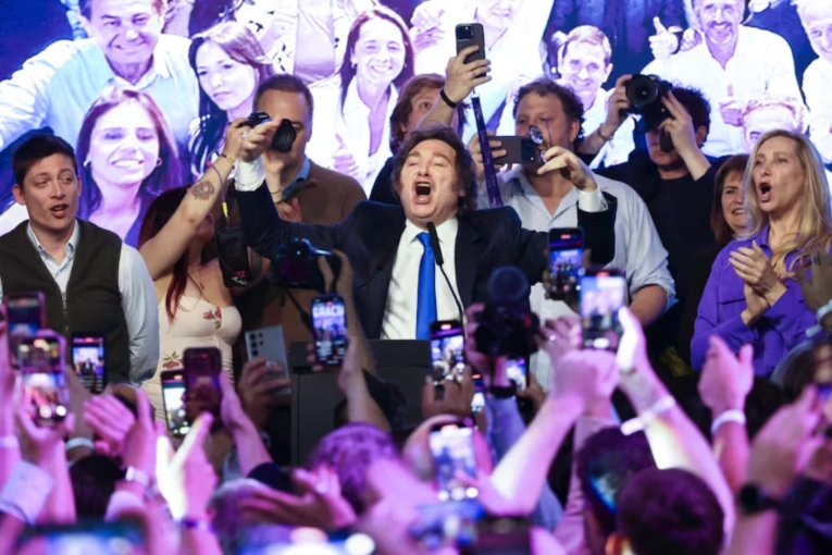 Milei convoc&oacute; a legisladores y gobernadores de otros partidos para acordar las reformas