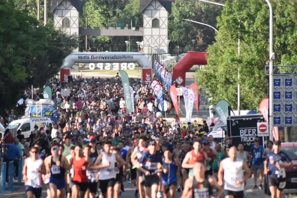 Maratón de la Avicultura 2025 en Crespo