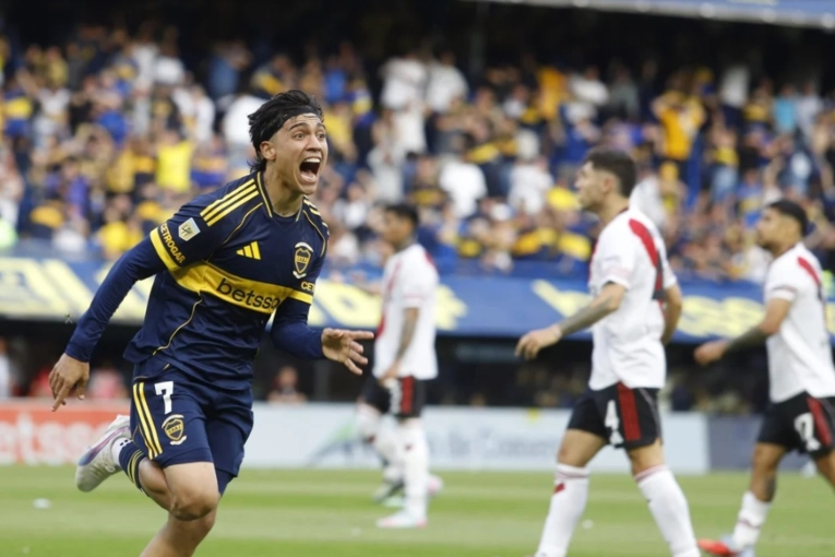 Boca ganó el superclásico ampliamente, se metió en la Libertadores y complicó a River