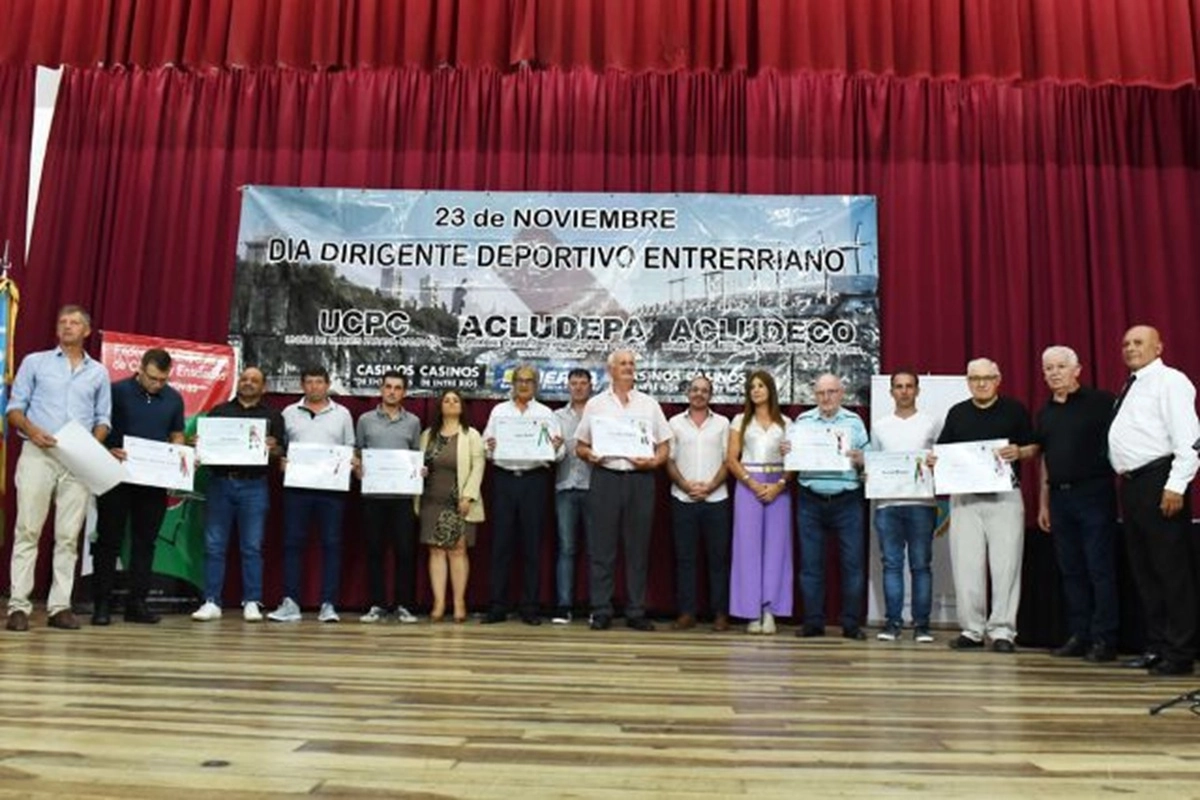 Reconocimiento a dirigentes deportivos