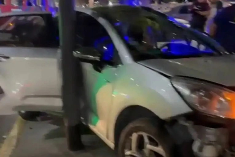 Una camioneta, un auto y una bicicleta: tr&aacute;gico choque en Montserrat, con dos mujeres muertas