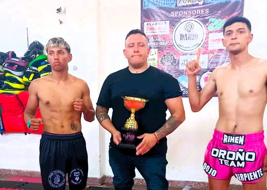 Parte del equipo durante el pesaje