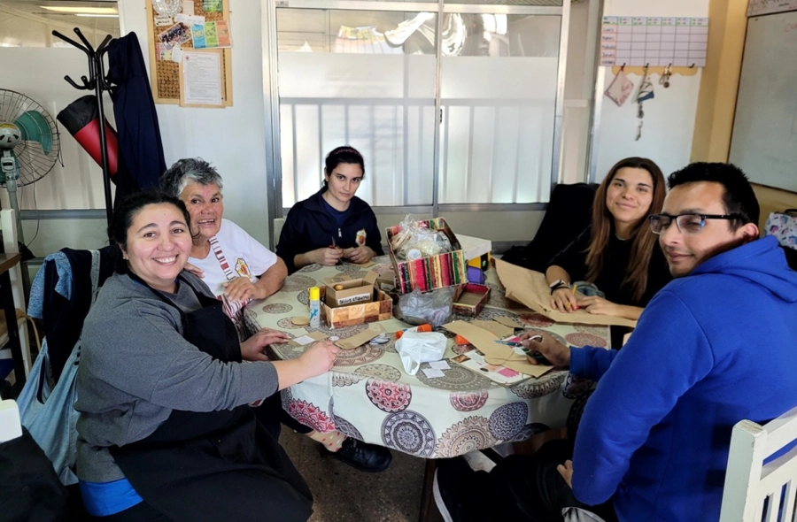 Parte de la comunidad educativa de la escuela