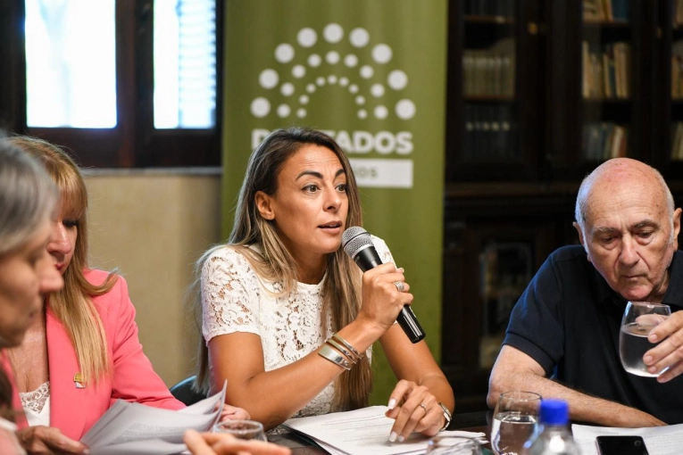 Proyecto para fortalecer la participaci&oacute;n de cooperativas de trabajo en obras y servicios p&uacute;blicos