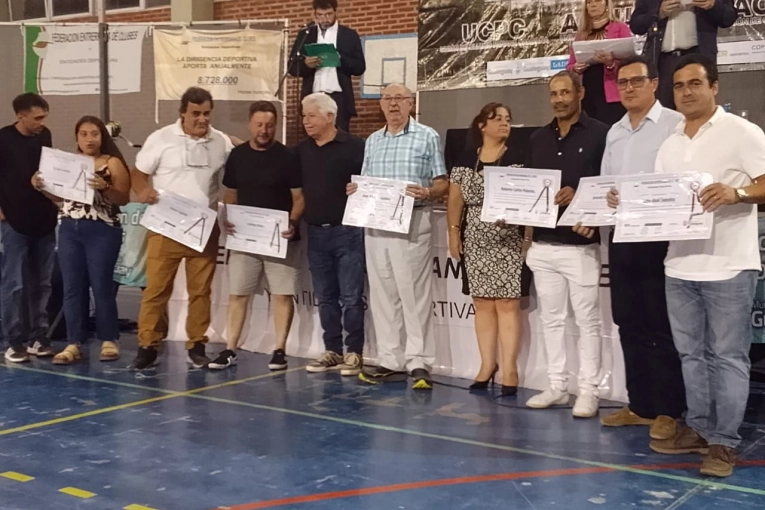 Dirigentes de Gualeguaych&uacute; fueron distinguidos a nivel provincial