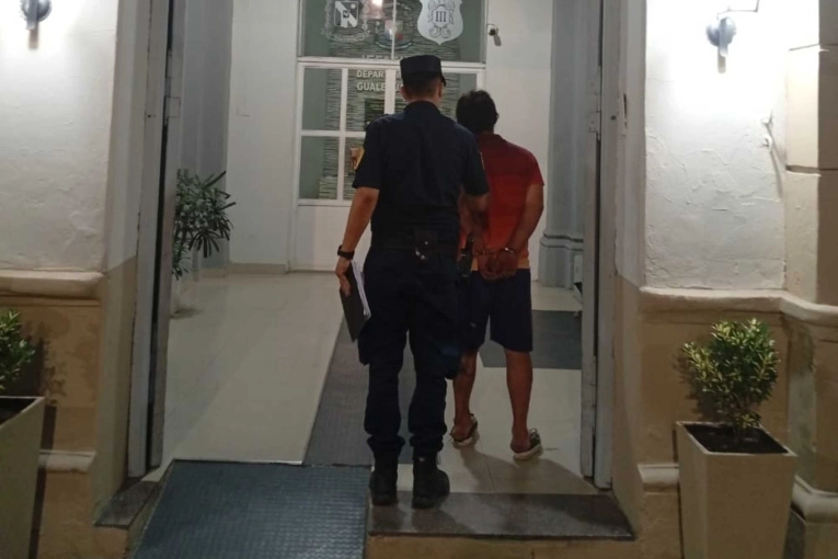 Detenido por lesiones y violaci&oacute;n de domicilio