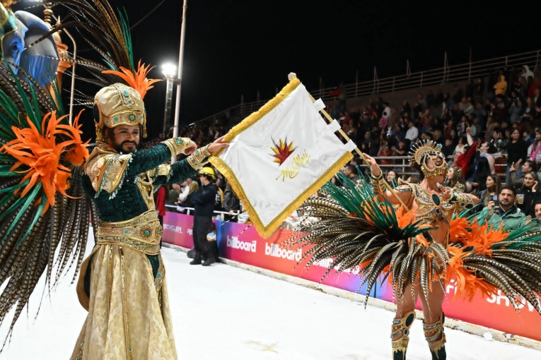 Con la mirada puesta en las lluvias, se realiz&oacute; la segunda noche del Carnaval del Pa&iacute;s