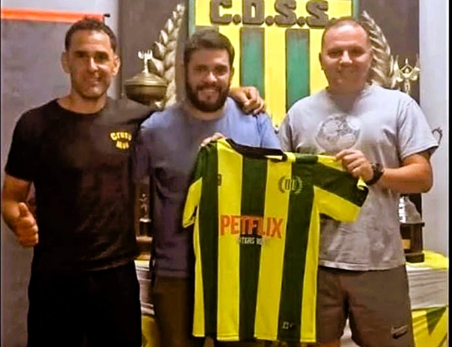 Guillermo Salas, como DT, Gast&oacute;n Melgar como ayudante t&eacute;cnico, Sergio Acosta como preparador de arqueros y Beltr&aacute;n Cedrez como preparador f&iacute;sico