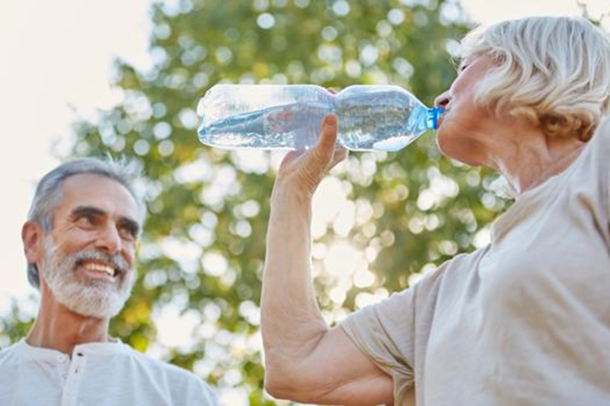 El agua debe ser la bebida prioritaria