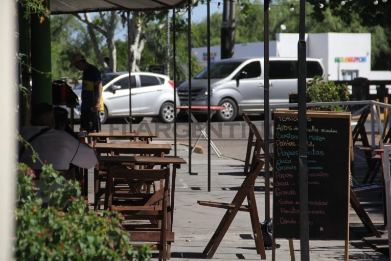 Agresiones e insultos en una pancher&iacute;a de la Costanera durante la madrugada: una situaci&oacute;n que se repite