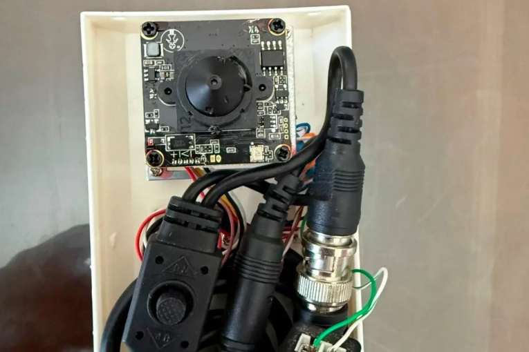 Frigerio denunci&oacute; tres dispositivos de espionaje en oficinas oficiales