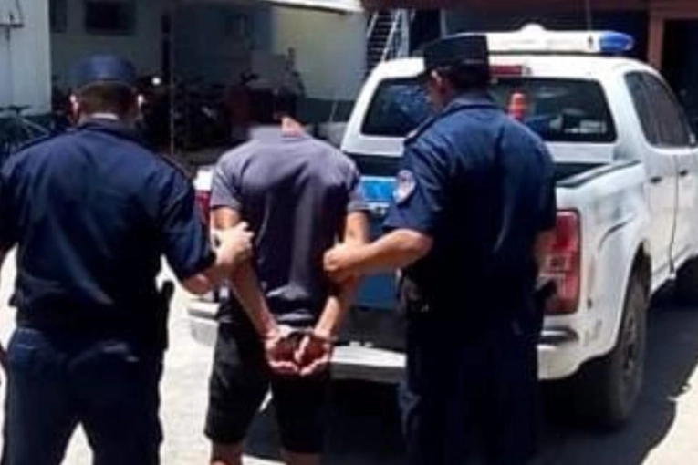 Colonia Federal: un detenido por desobediencia judicial y un accidente de moto con dos heridos