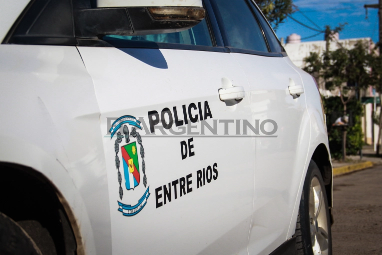 La casa estaba sola y le entraron por un ventiluz: se llevaron guitarras, drones y computadoras