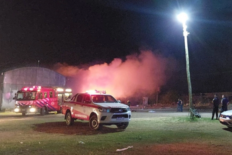 El incendio en la planta recicladora de Urdinarrain fue intencional y hay un sospechoso