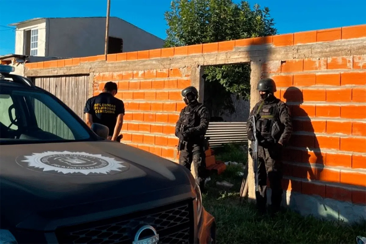 Se secuestraron envoltorios de coca&iacute;na. Foto PER