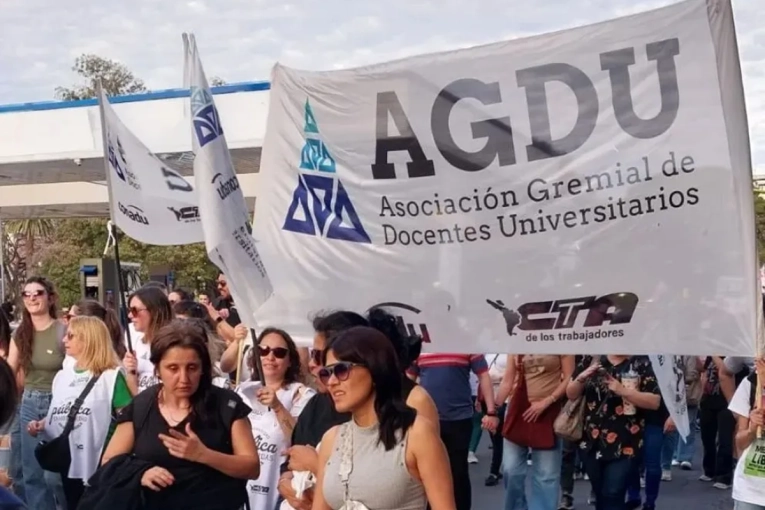 Docentes universitarios endurecen su reclamo con un plan de lucha a nivel nacional