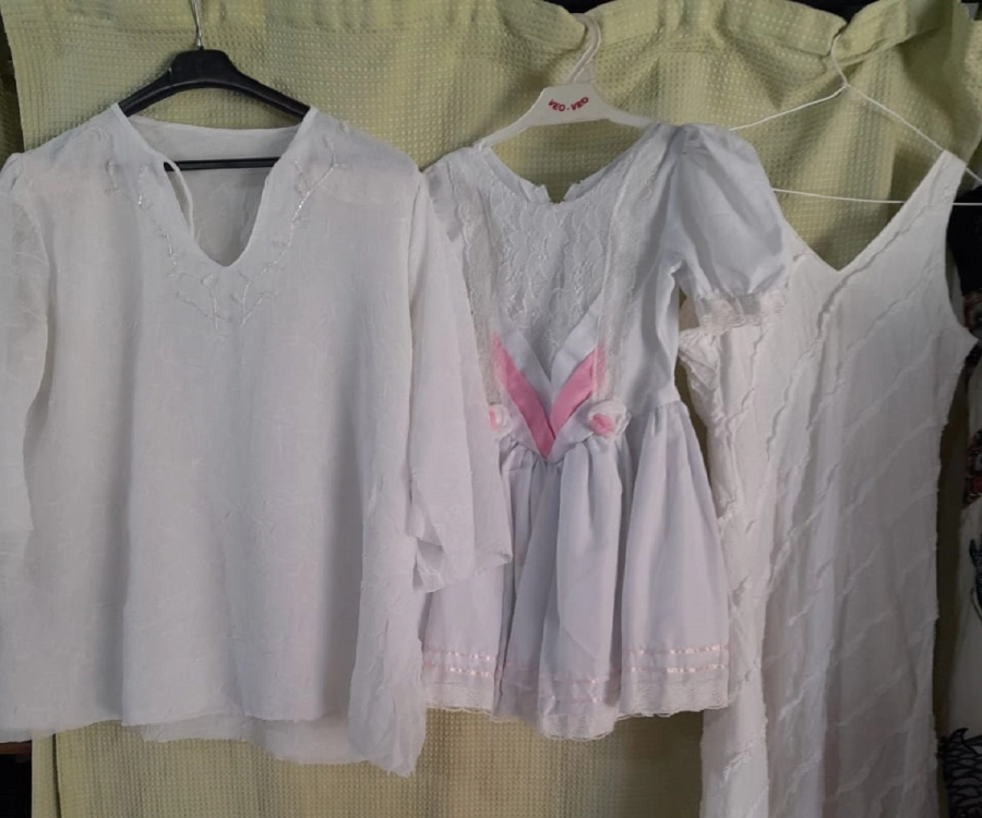 <i>La feria de ropa y calzado funciona tres veces por semana, lunes, mi&eacute;rcoles y viernes de 8:30 a 11:30 horas</i>