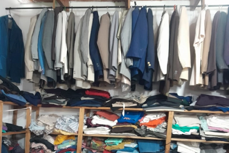 Vuelven los guardapolvos solidarios, la feria de Lalcec Gualeguaych&uacute; reabre sus puertas