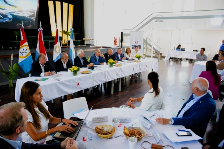 Entre R&iacute;os particip&oacute; de la reuni&oacute;n del Gabinete Productivo