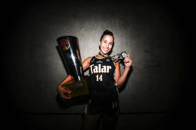 De Gualeguaych&uacute; al sue&ntilde;o mundialista: la voz de Agustina Mar&iacute;n