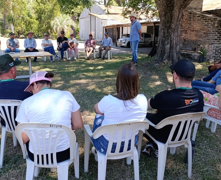 <i>El INTA Concordia recibi&oacute; a una delegaci&oacute;n de m&aacute;s de 40 productores brasileros </i>