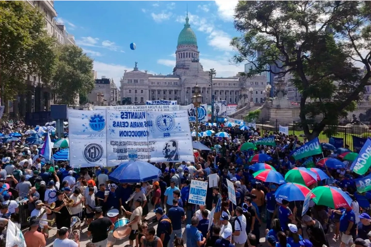 La CGT convoc&oacute; a un paro general el d&iacute;a que Diputados trate la reforma laboral