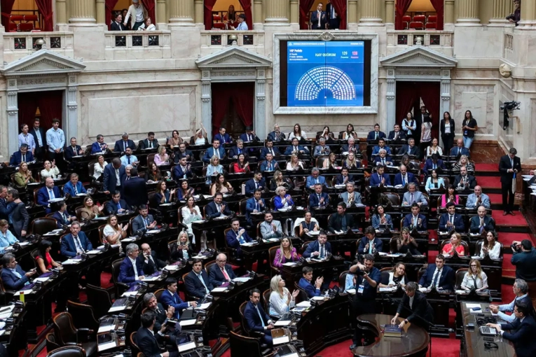 Reforma laboral: Diputados sesionar&aacute; este jueves en medio de tensi&oacute;n sindical