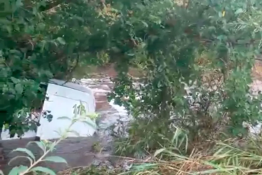 <i>Camioneta accidentada en Aldea San Antonio</i>