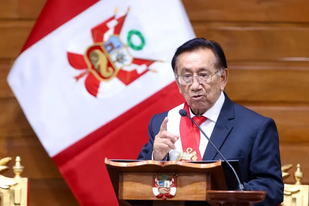 Jos&eacute; Mar&iacute;a Balc&aacute;zar nuevo presidente de Per&uacute;